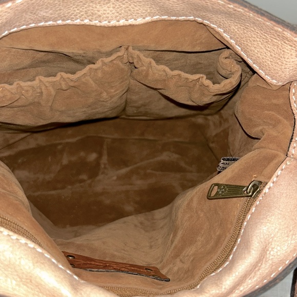 Patricia Nash EUC Armeno Tan Leather with Studded Accents Messenger Bag - Picture 12 of 15